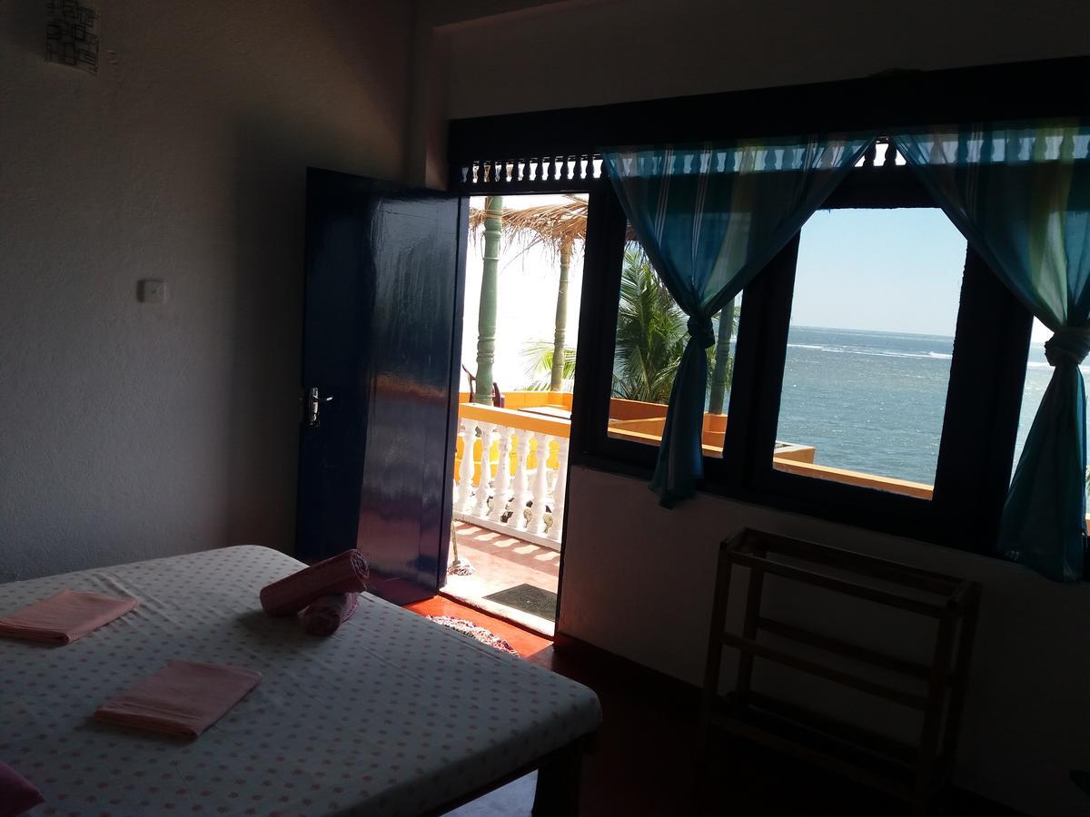 Sayuri Beach Hotel Matara Exterior photo